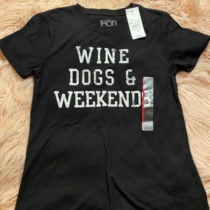 Wine Dogs Weekend T-shirt XS